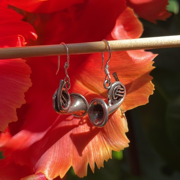 Sterling silver musical instrument earrings - Picture 7 of 12